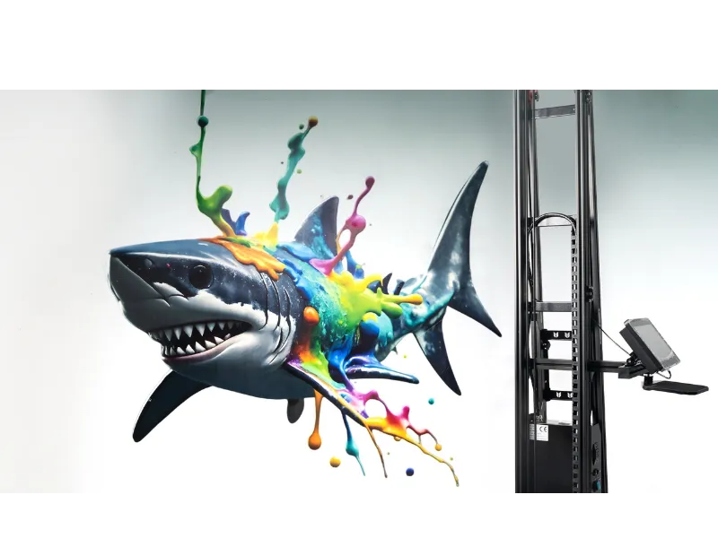 Imprimante murale TPP-1000 – impression haute définition d’un requin coloré sur mur réalisée par SYMP'S